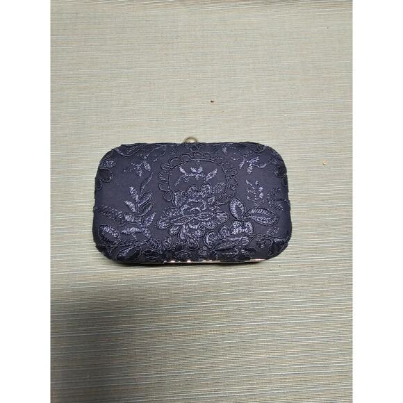 Free People Chi Chi London Navy Blue Embroidered Clutch Purse Metal NWOT - Picture 3 of 5